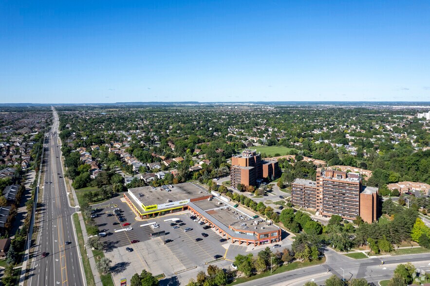 More Photos Of 6040 Glen Erin Dr, Mississauga General Retail For Lease
