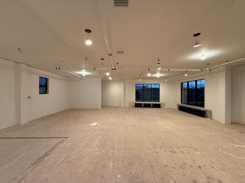 More Photos Of 342 Post Ave, Westbury Office For Sale