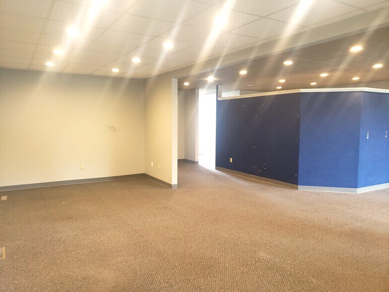 More Photos Of 1110 Buckeye Ave, Ames Office For Lease