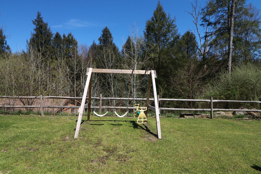 More Photos Of 1997 Rock Hill Rd, Weedville Hotel For Sale