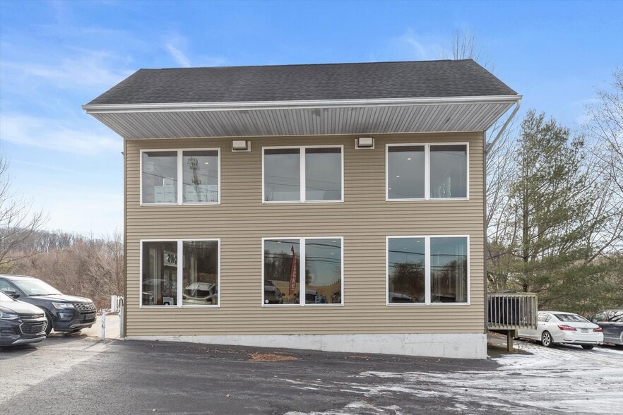 More Photos Of 4028 Hanover Pike, Manchester Auto Repair For Sale