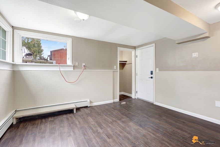 More Photos Of 1335 Hyder St, Anchorage Apartments For Sale