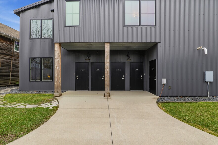 More Photos Of 171 E Rhine St, Elkhart Lake Apartments For Sale
