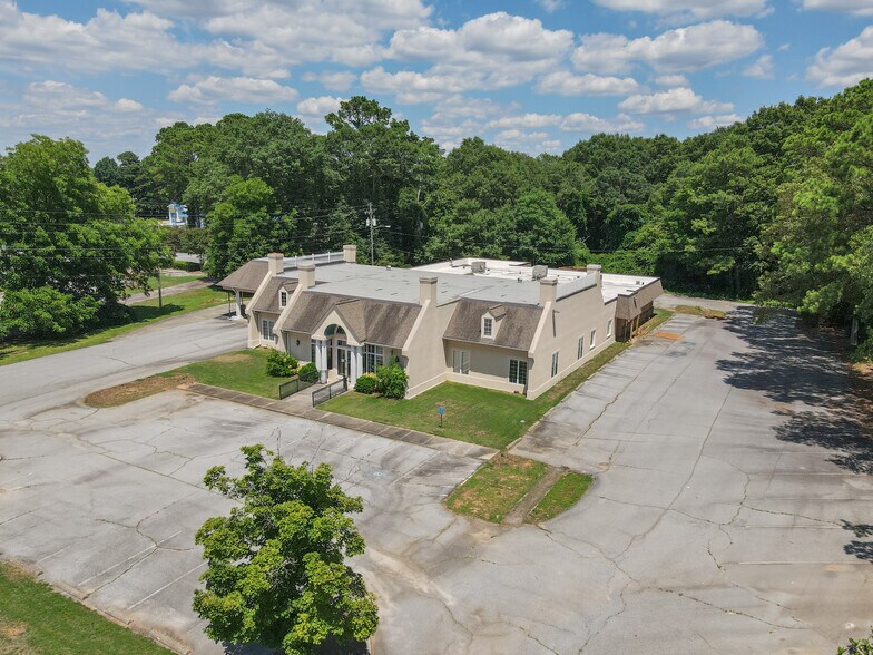 More Photos Of 675 N Jeff Davis Dr, Fayetteville Bank For Sale