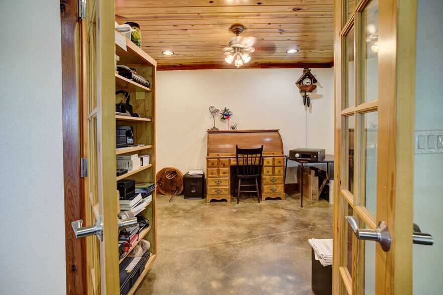 More Photos Of 945 Justice Rd, West Point Land For Sale