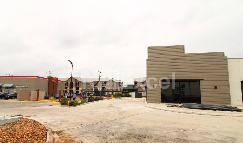 More Photos Of 9179 FM 78, Converse Storefront For Lease