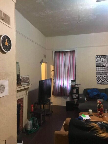 More Photos Of 415 Dewey St, Waycross Apartments For Sale