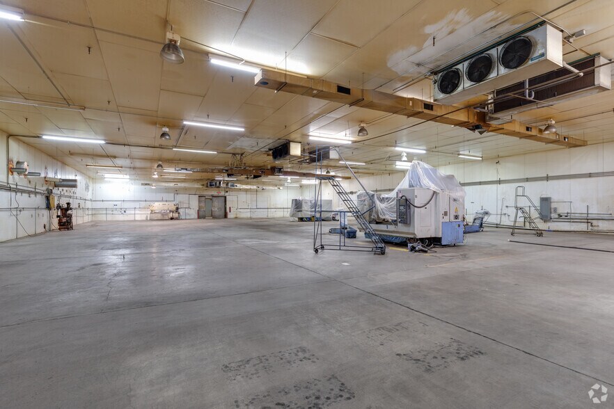 More Photos Of 260 S Hibbert St, Mesa Warehouse For Lease