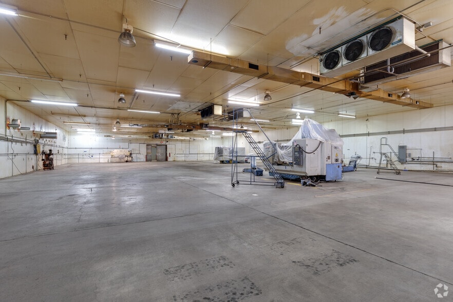 More Photos Of 260 S Hibbert St, Mesa Warehouse For Lease