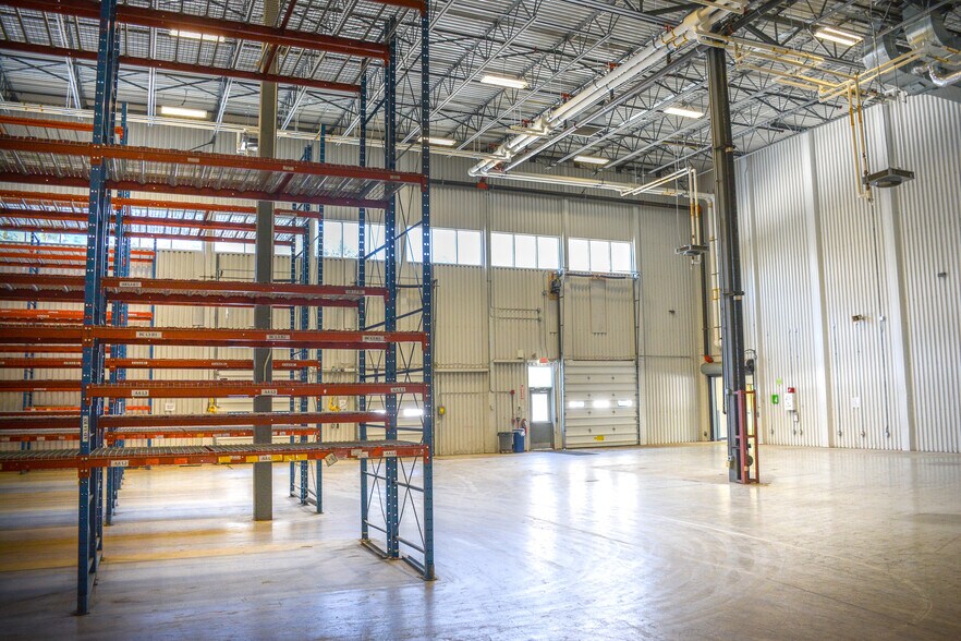 More Photos Of 19 Thompson Dr, Essex Manufacturing For Lease