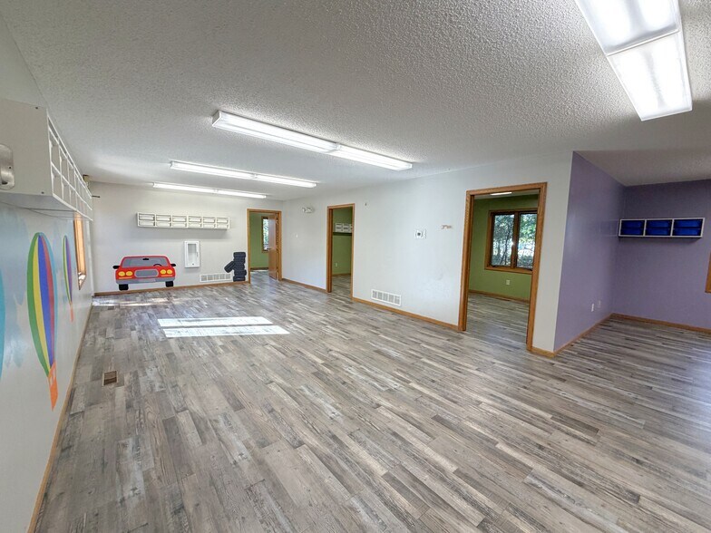 More Photos Of 14387 Edgewood Dr, Baxter Office For Lease