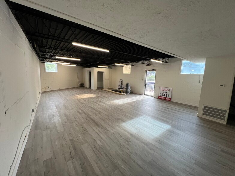 More Photos Of 1024 S Shelby St, Indianapolis Flex For Lease