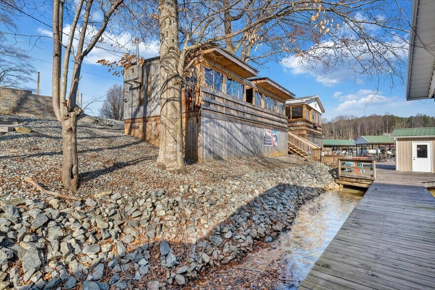 More Photos Of 2200 Old Salem School Rd, Union Hall Marina For Sale