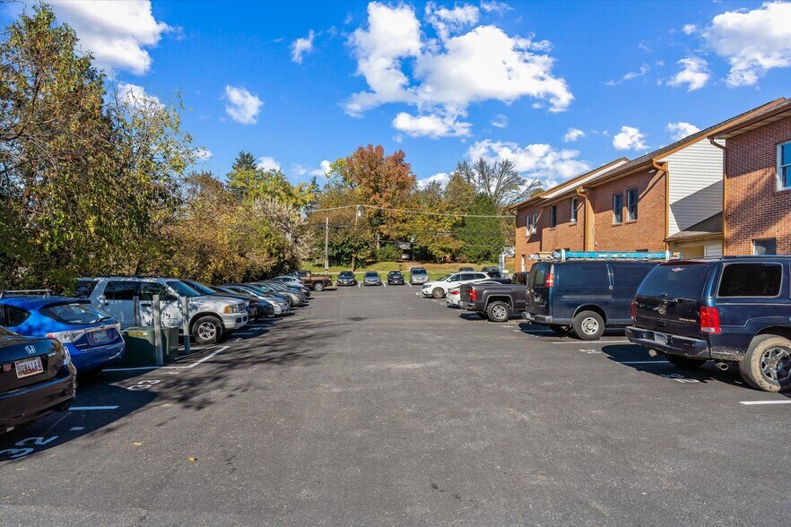 More Photos Of 111 Warren Rd, Cockeysville Office For Lease