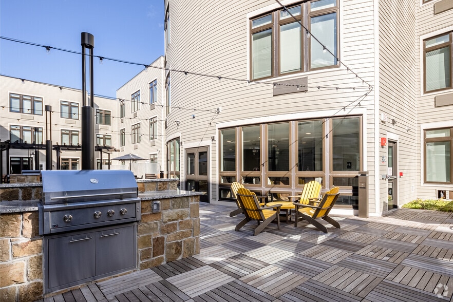 More Photos Of 26 University Place Blvd, Jersey City Apartments For Lease