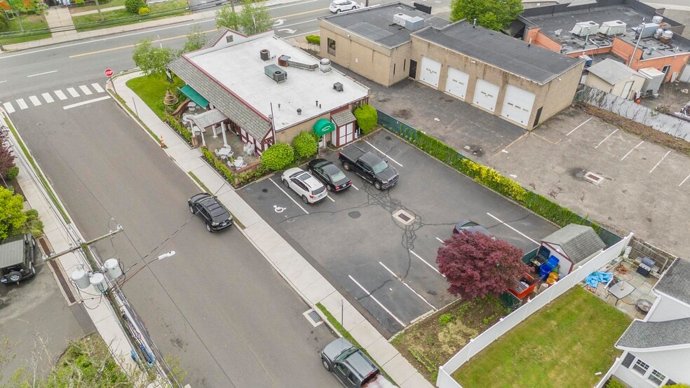 More Photos Of 186 Main St, Norwalk Restaurant For Sale