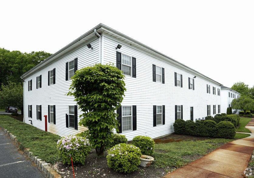 More Photos Of 670 N Beers St, Holmdel Medical For Sale