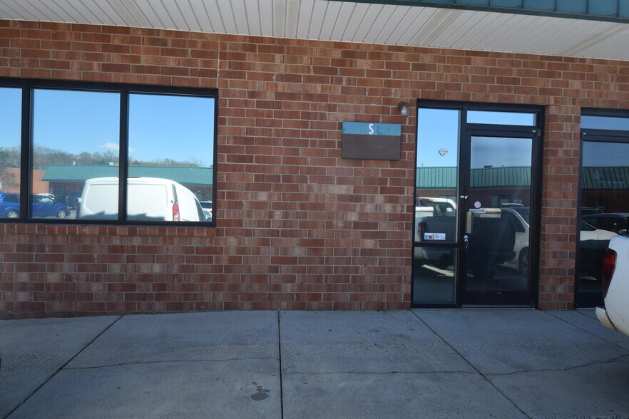 Primary Photo Of 6120 Brookshire Blvd, Charlotte Light Distribution For Lease