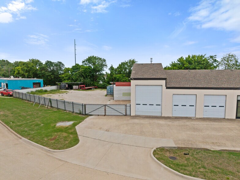 More Photos Of 310 Gautney St, Garland Flex For Sale