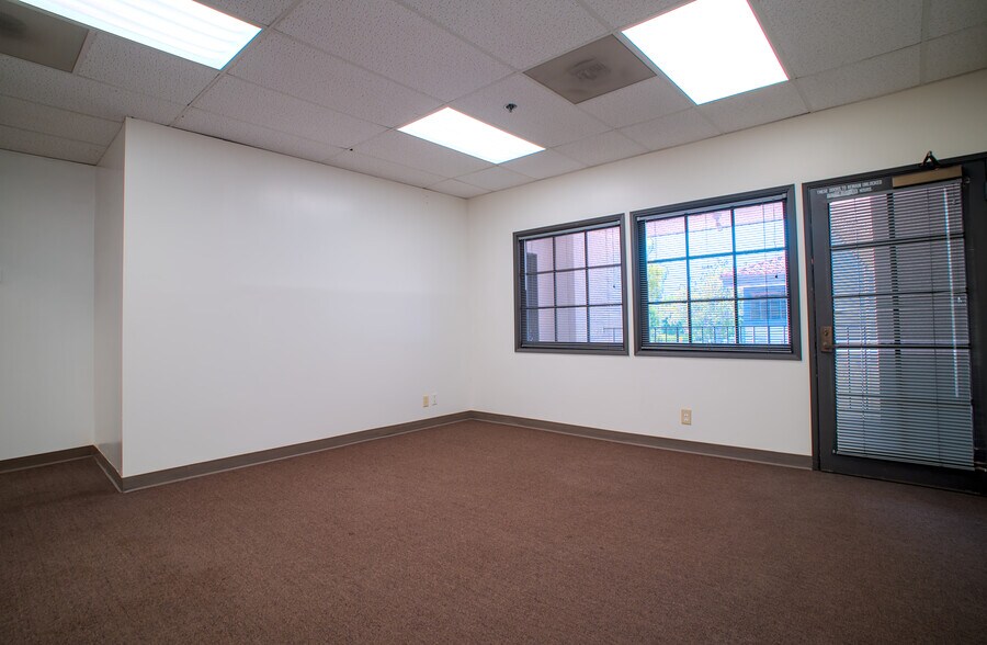 More Photos Of 1611 E 4th St, Santa Ana Loft Creative Space For Lease