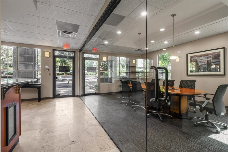 More Photos Of 1589 Metropolitan Blvd, Tallahassee Office For Lease