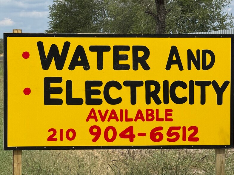 More Photos Of Lot 8 Summerwood Ln, La Pryor Land For Sale