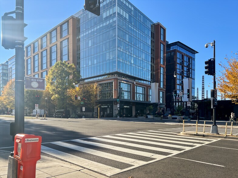 More Photos Of 800 Maine Ave SW, Washington Coworking Space