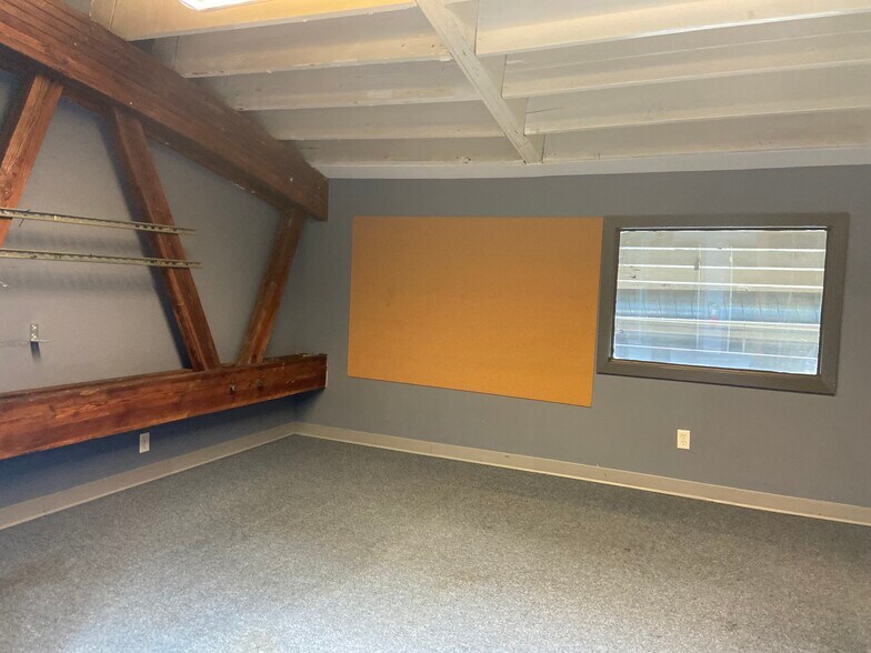 More Photos Of 10 Lackawanna Plz, Montclair Storefront Retail Office For Lease