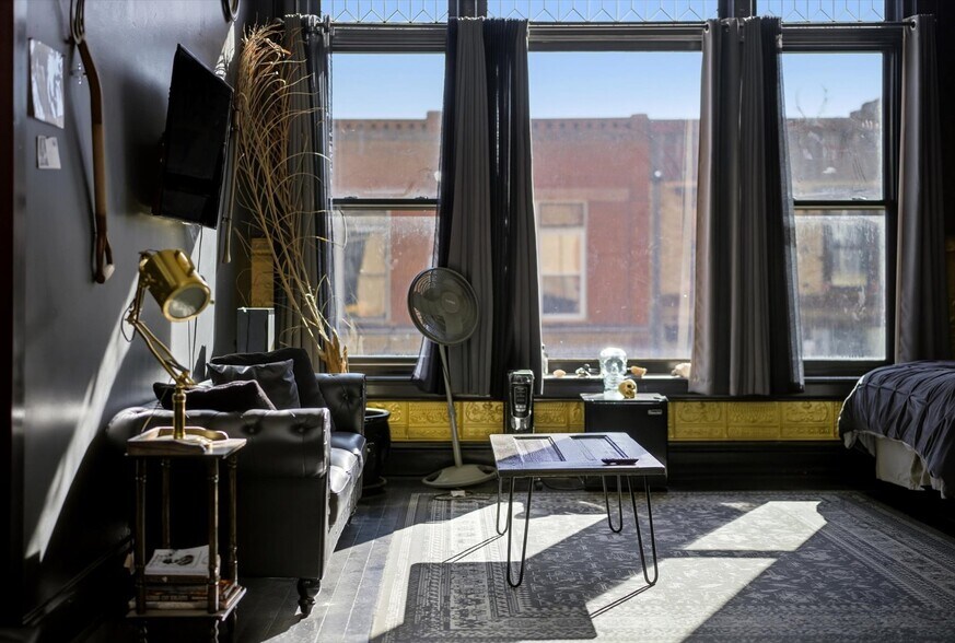More Photos Of 301 Victor Ave, Victor Hotel For Sale