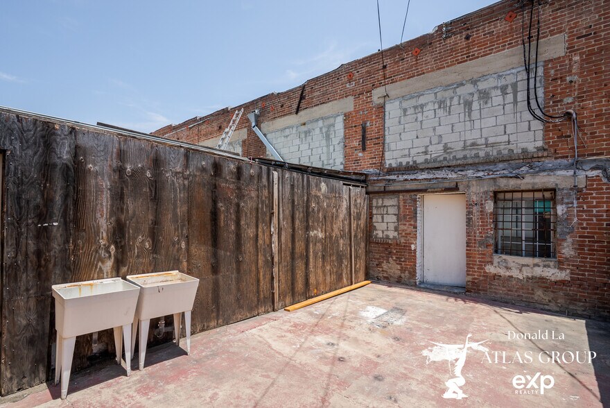 More Photos Of 115 N Western Ave, Los Angeles Storefront For Sale