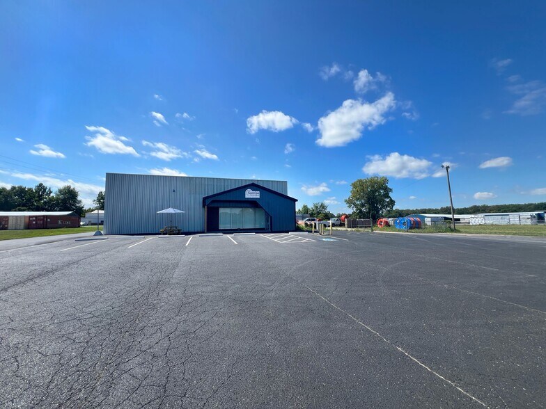 Primary Photo Of 441 W Broad St, Pataskala Warehouse For Sale