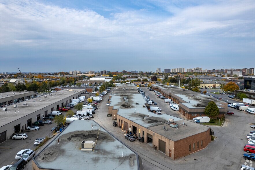 More Photos Of 101 Toro Rd, Toronto Service For Sale