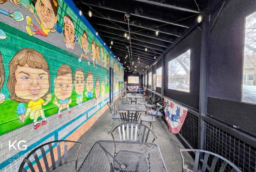 More Photos Of 3734 W Irving Park Rd, Chicago Restaurant For Lease