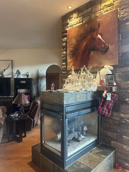 More Photos Of 1749 22nd St, Hood River Specialty For Sale