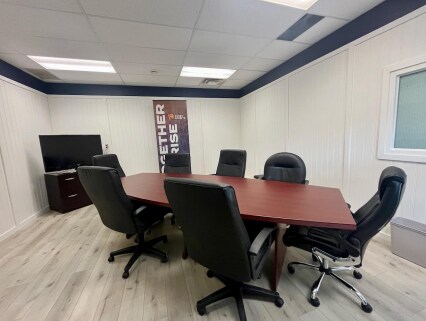 More Photos Of 180 Chatham St, Hamilton Warehouse For Sale