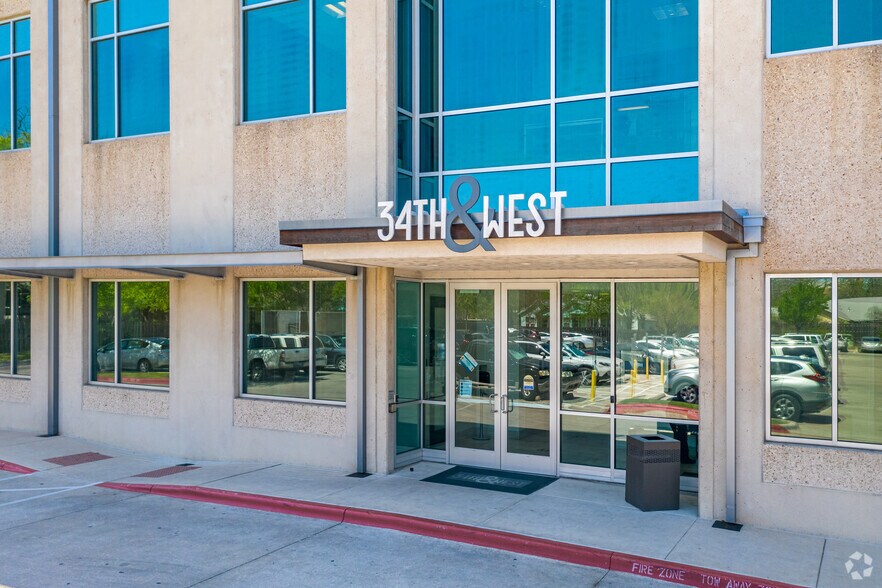 More Photos Of 720 W 34th St, Austin Medical For Lease