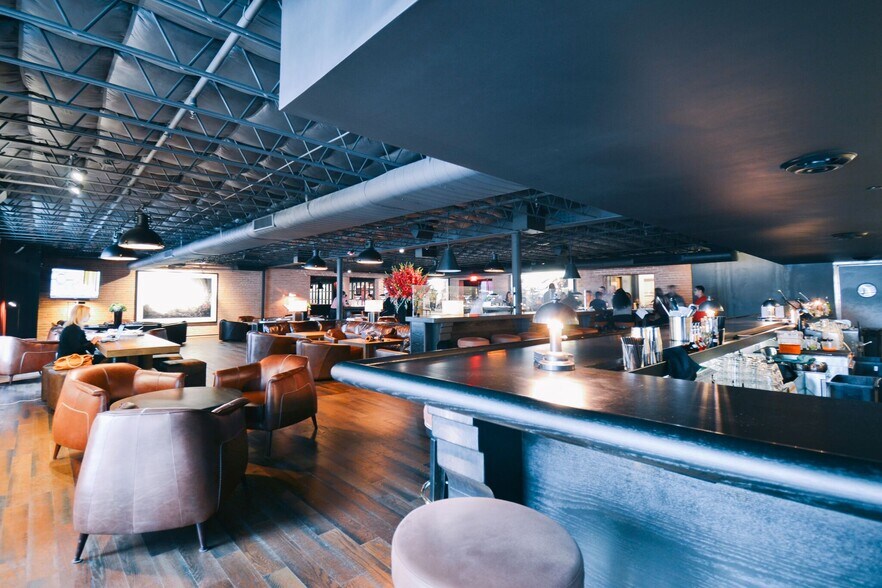 More Photos Of 331-355 Singleton Blvd, Dallas Storefront For Lease