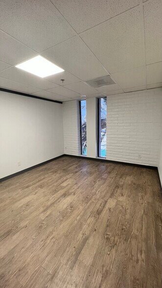 More Photos Of 5060 N 19th Ave, Phoenix Office For Sale