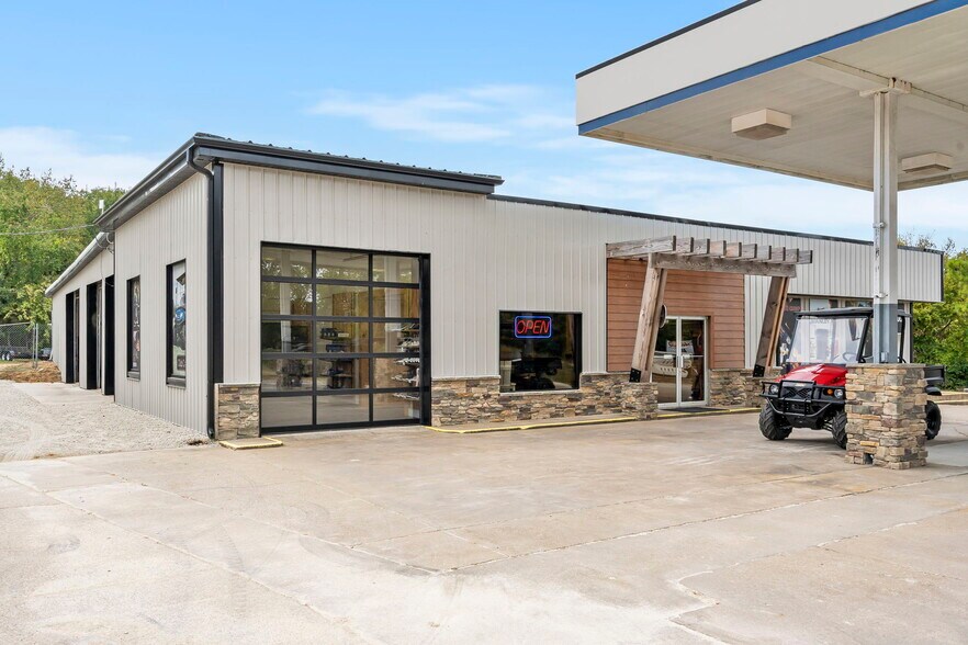 More Photos Of 26009 State Highway 39, Shell Knob Storefront Retail Office For Sale