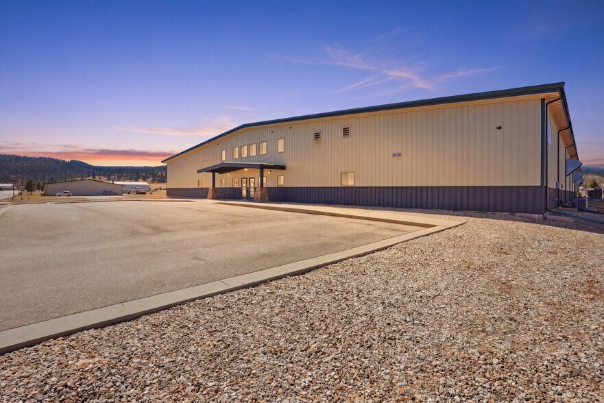 More Photos Of 1151 Industry Rd, Sturgis Manufacturing For Sale