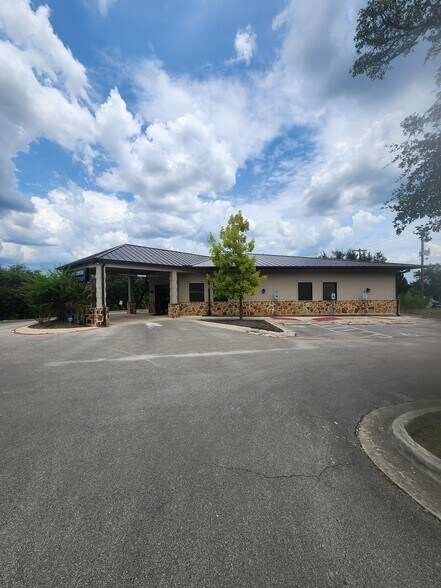 Primary Photo Of 21200 TX-46, Spring Branch Medical For Sale