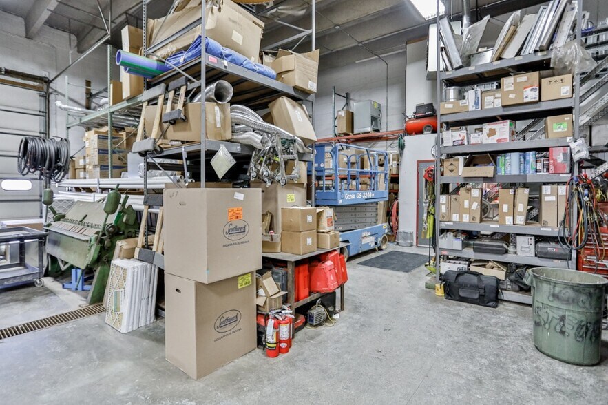 More Photos Of 711 3rd St, Marathon Manufacturing For Sale
