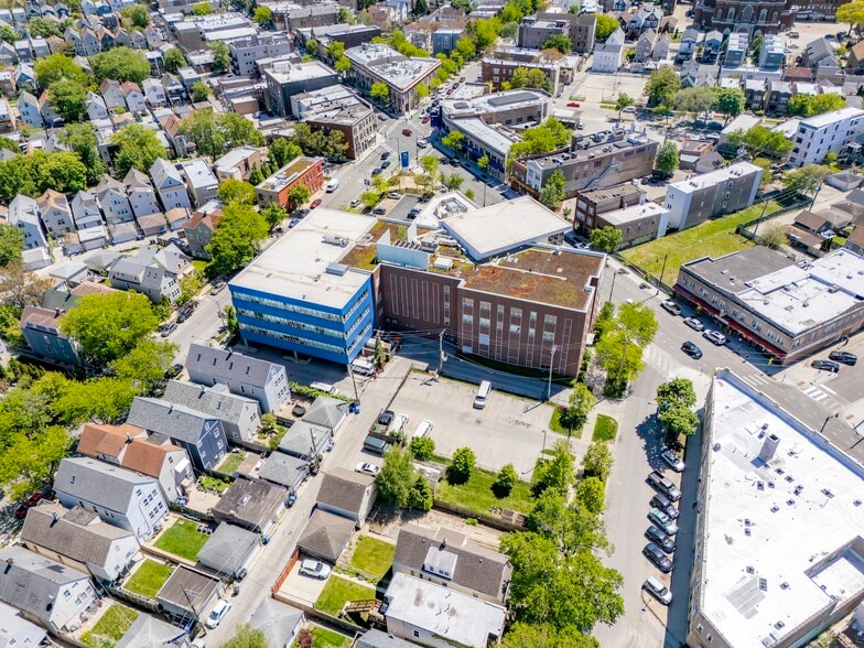 More Photos Of 2989 N Milwaukee Ave, Chicago Schools For Sale