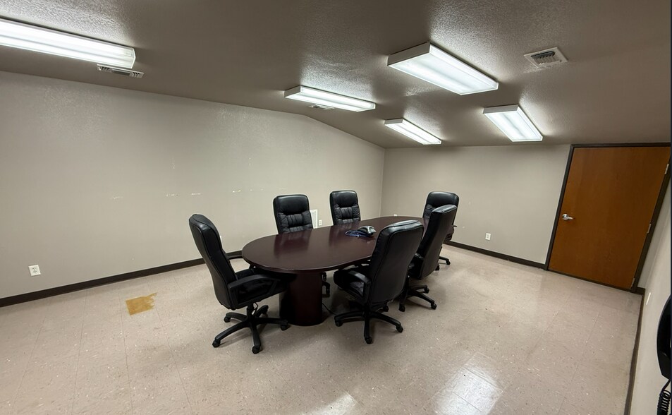 More Photos Of 501 Boyd Business Pky, Boyd Warehouse For Sale