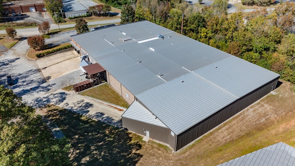 More Photos Of 601 Old Thomasville Rd, High Point Manufacturing For Sale
