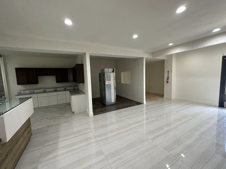 More Photos Of 1626 S Broadway, Santa Ana Medical For Sale