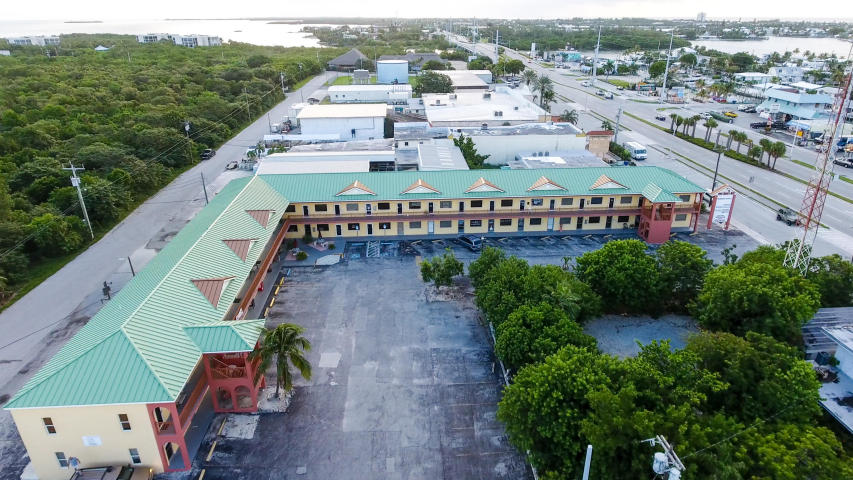 More Photos Of 11400 Overseas Hwy, Marathon Storefront Retail Office For Lease