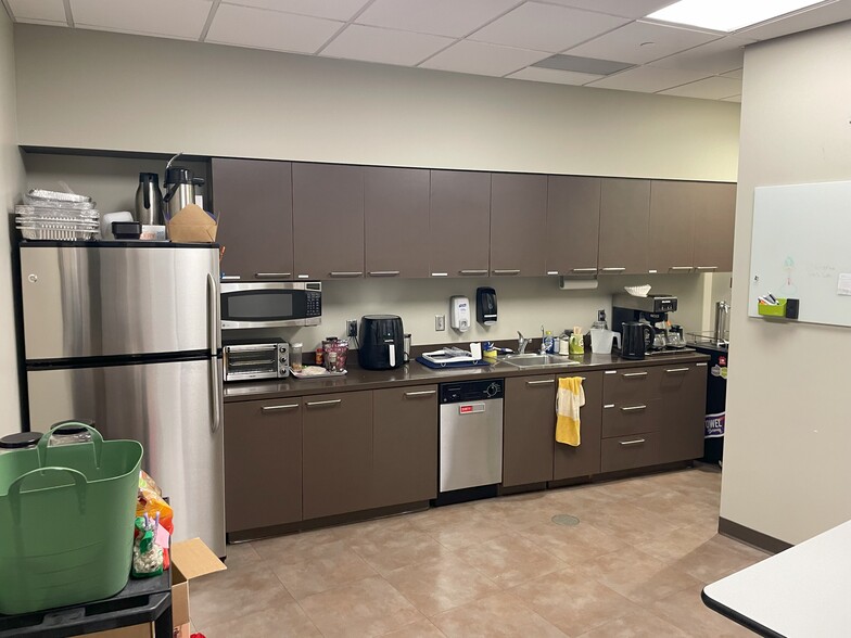 More Photos Of 1317 Q St, Lincoln Parking Garage For Lease