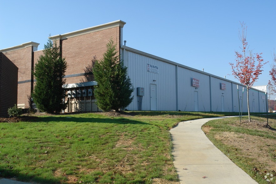 More Photos Of 315A Unionville Indian Trail Rd, Indian Trail Flex For Sale