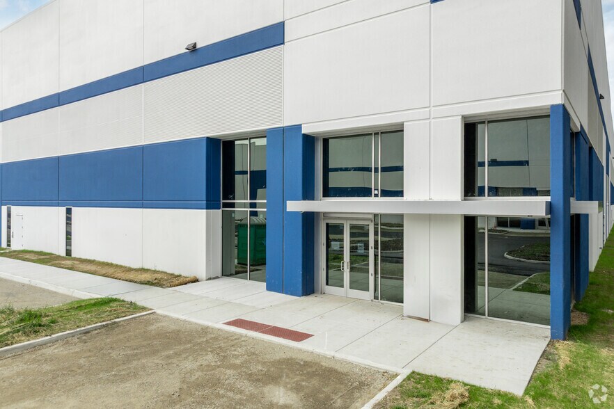 More Photos Of North Campus Pky, Hampton Unknown For Lease